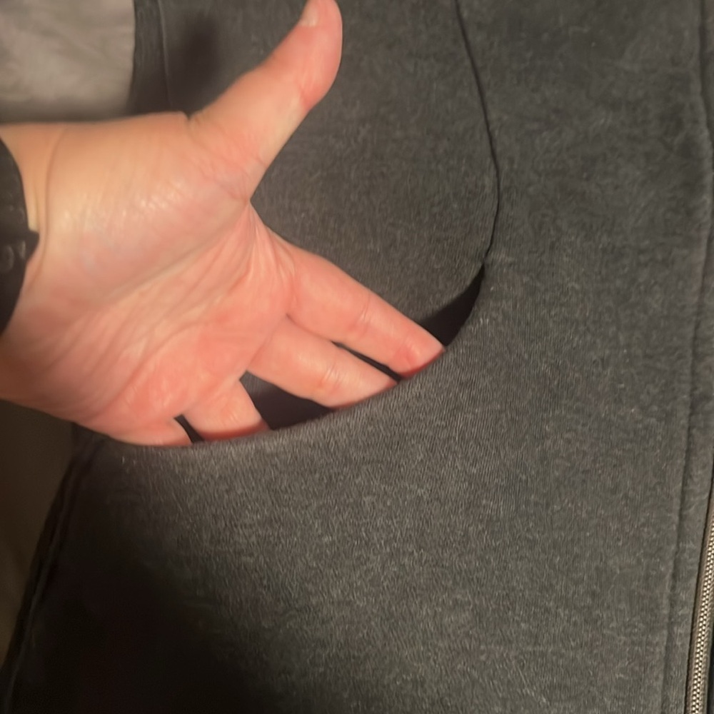 Lululemon jacket grey large - Picture 3 of 9